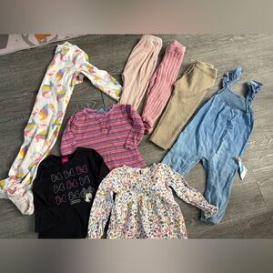 Bundles of 8 clothes longsleeve-leggings and pajamas 24months